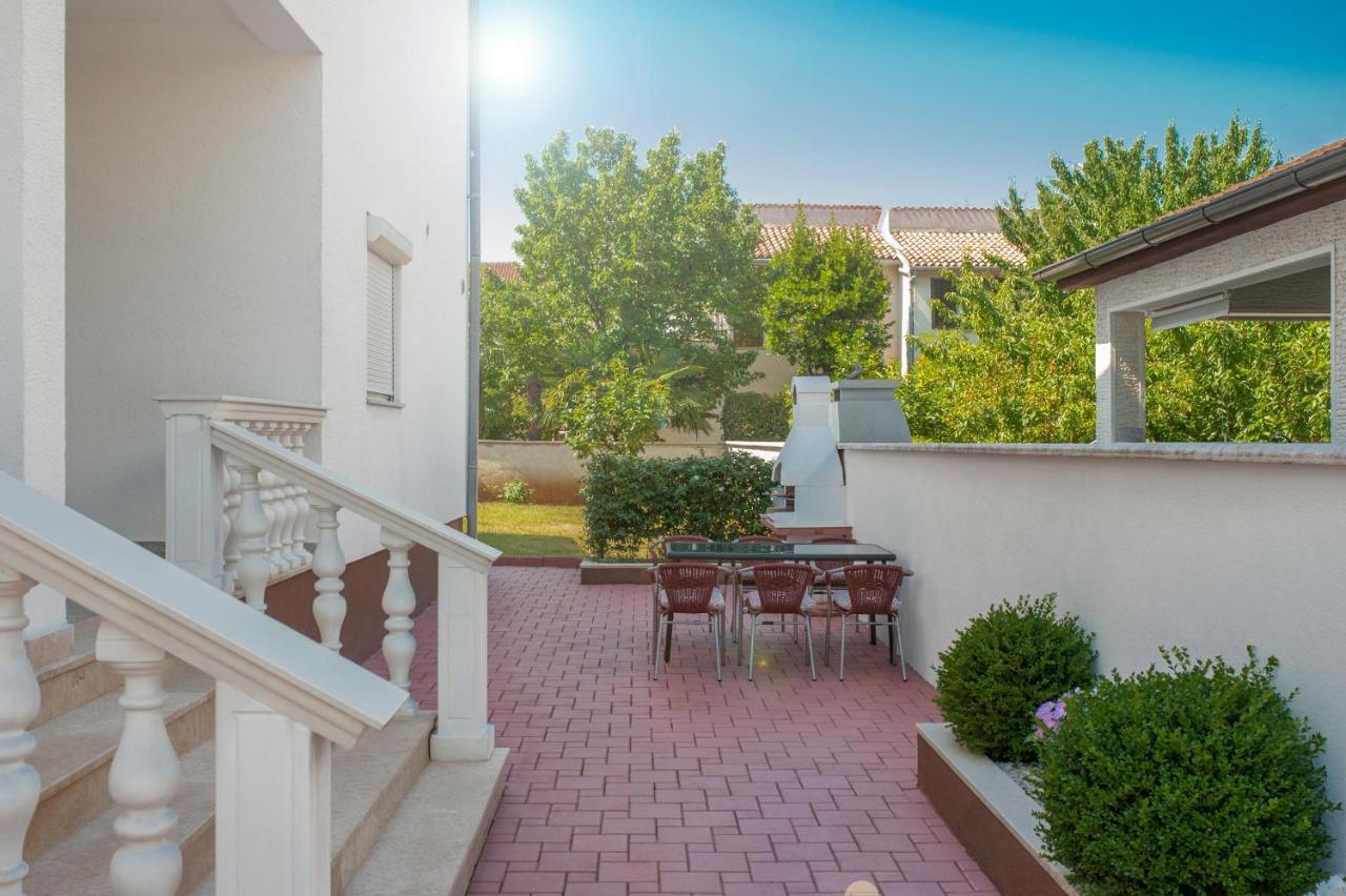 Apartments Somi Пореч Экстерьер фото
