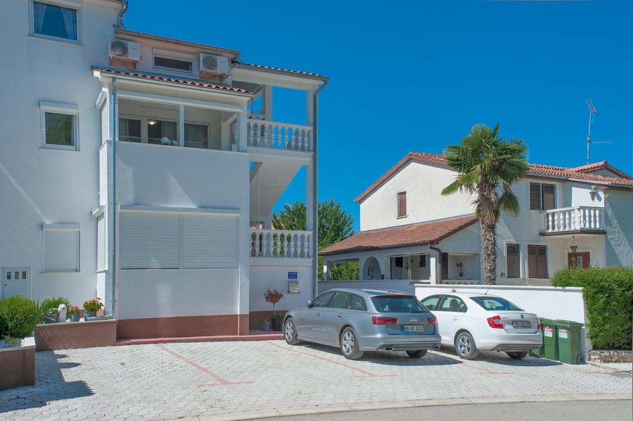 Apartments Somi Пореч Экстерьер фото