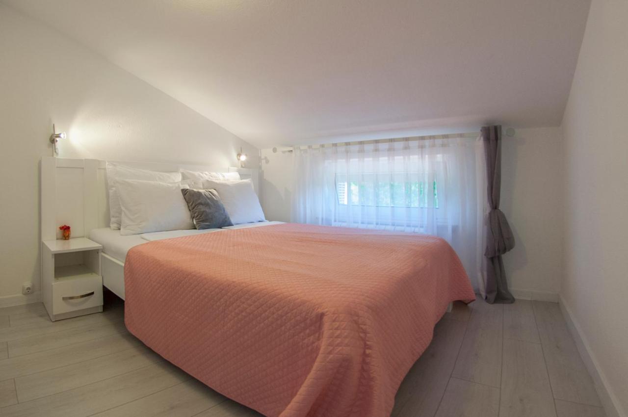 Apartments Somi Пореч Экстерьер фото