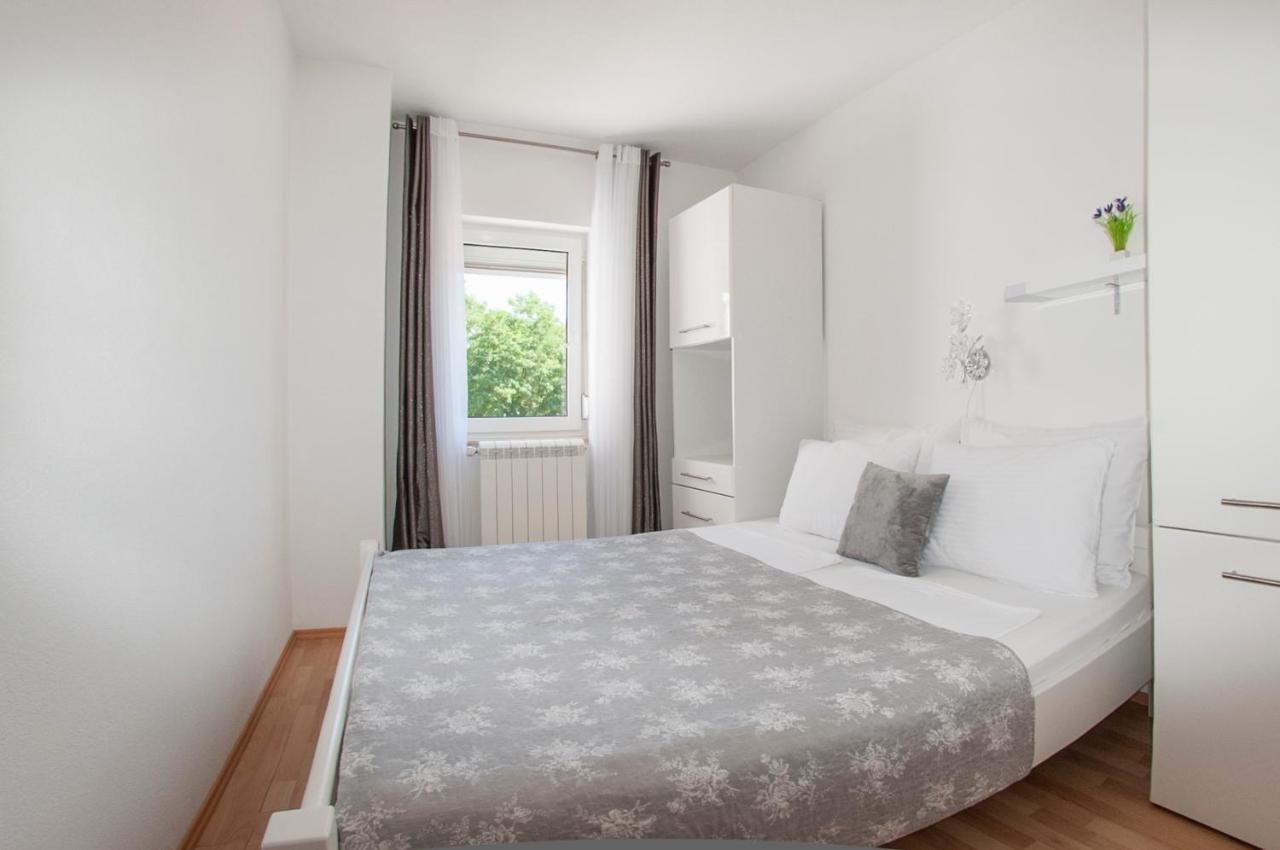 Apartments Somi Пореч Экстерьер фото