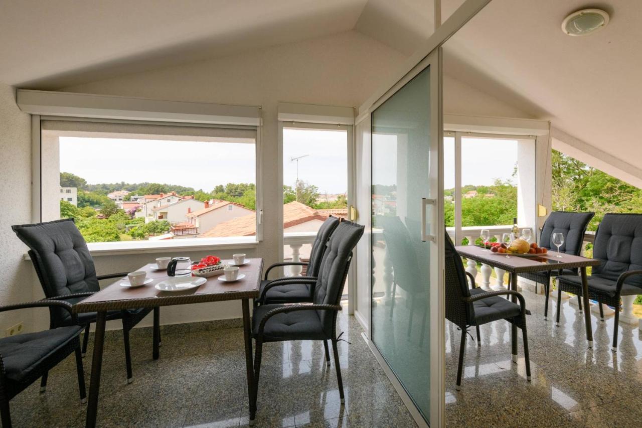 Apartments Somi Пореч Экстерьер фото