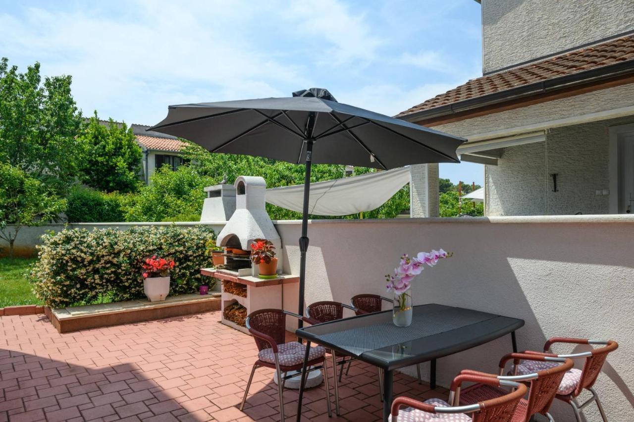 Apartments Somi Пореч Экстерьер фото