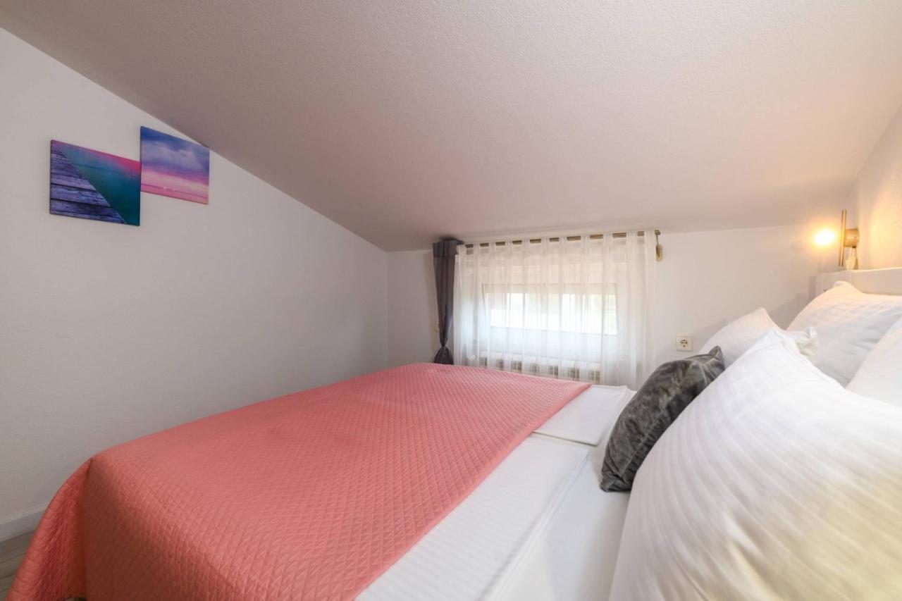 Apartments Somi Пореч Экстерьер фото