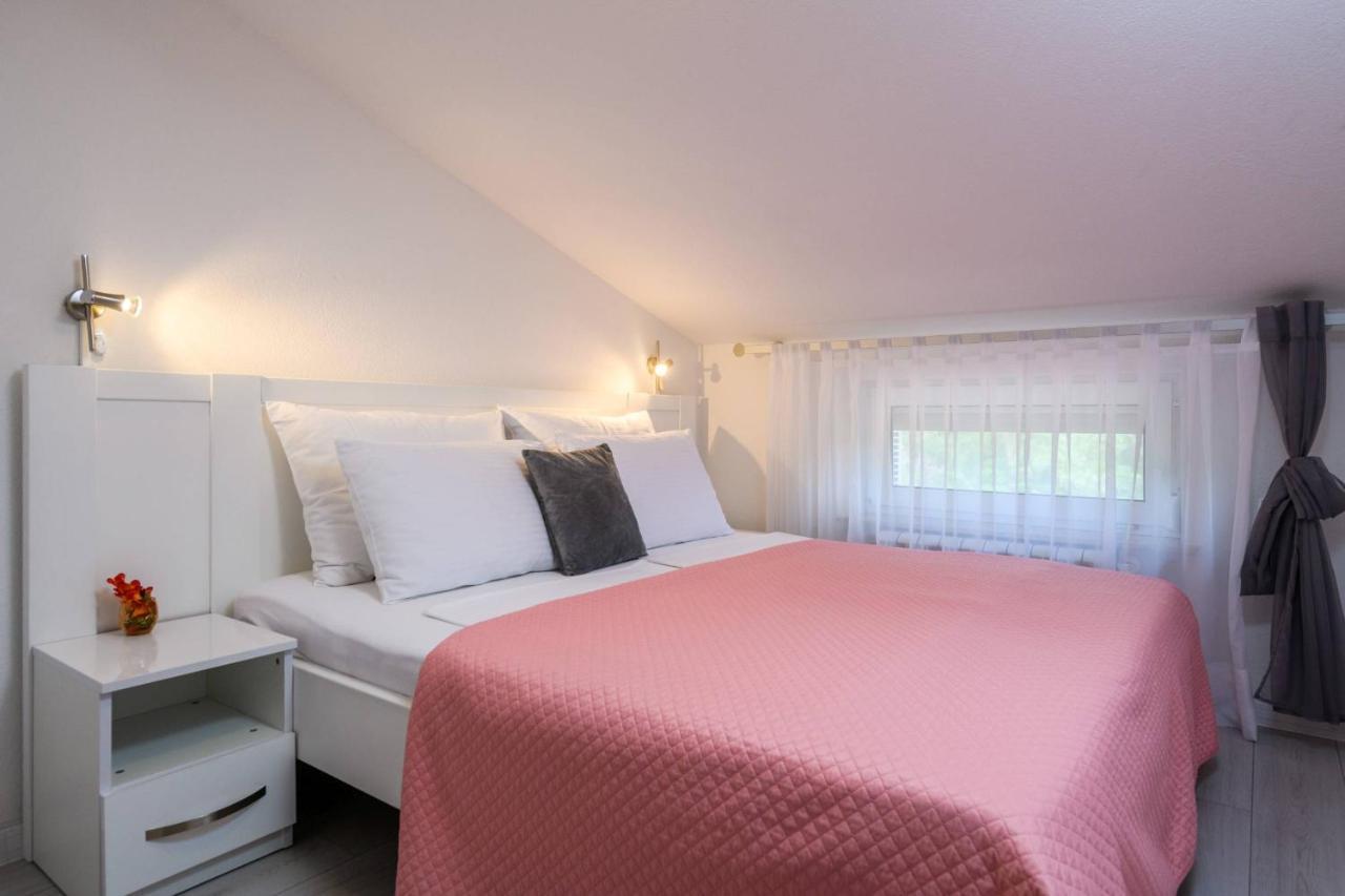 Apartments Somi Пореч Экстерьер фото