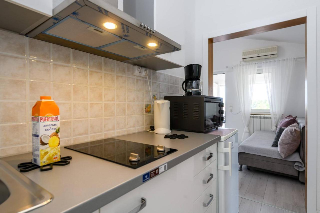 Apartments Somi Пореч Экстерьер фото