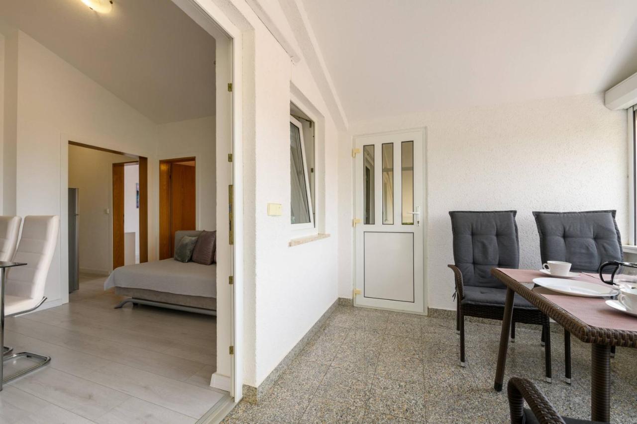 Apartments Somi Пореч Экстерьер фото