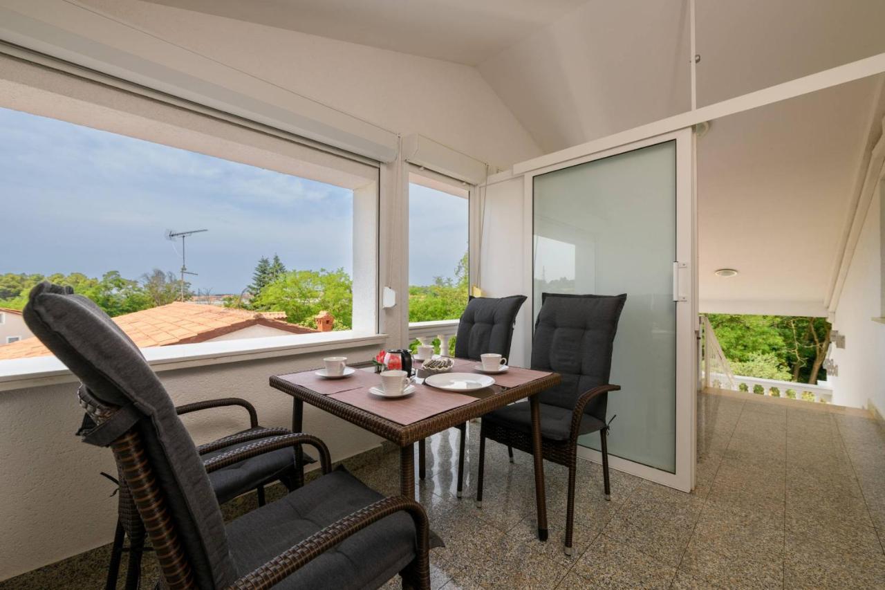 Apartments Somi Пореч Экстерьер фото