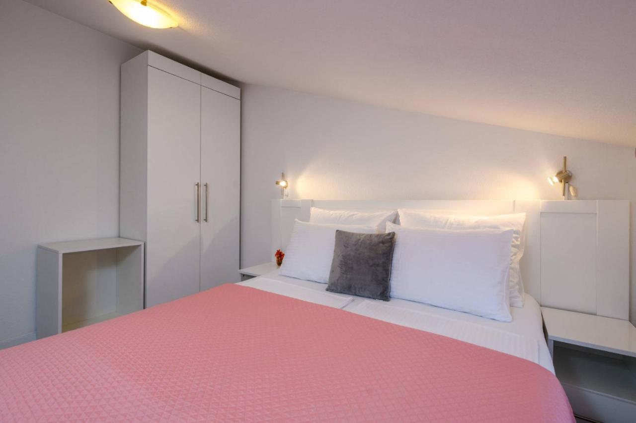 Apartments Somi Пореч Экстерьер фото