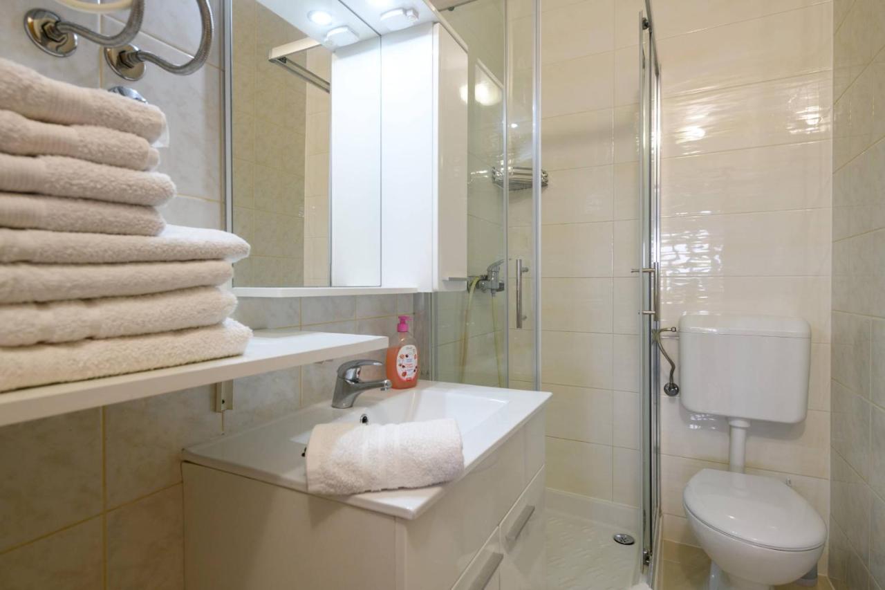 Apartments Somi Пореч Экстерьер фото