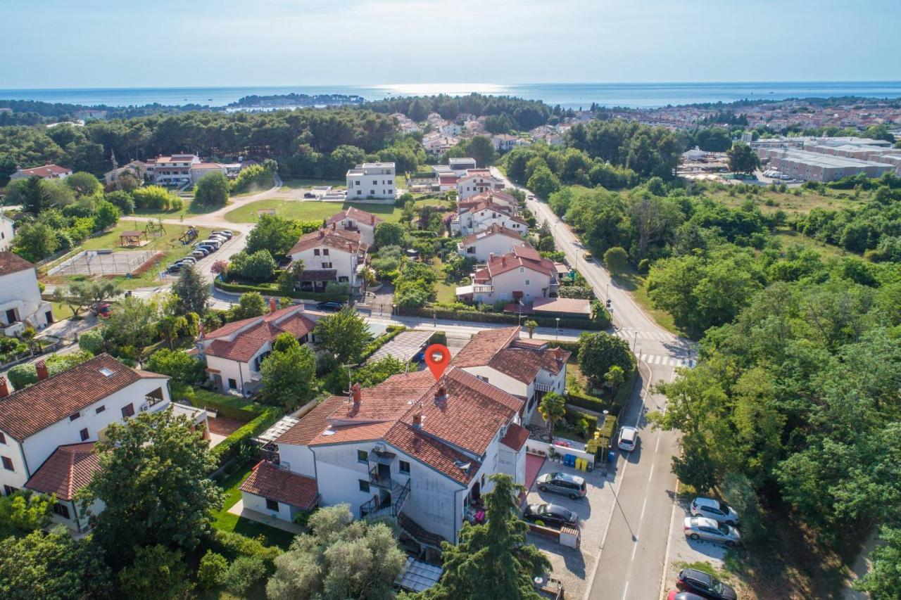 Apartments Somi Пореч Экстерьер фото