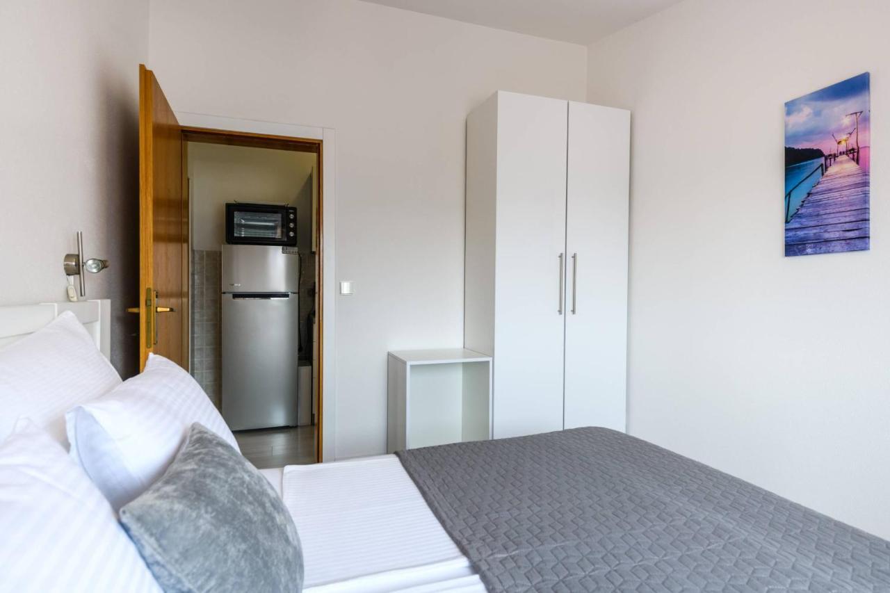 Apartments Somi Пореч Экстерьер фото