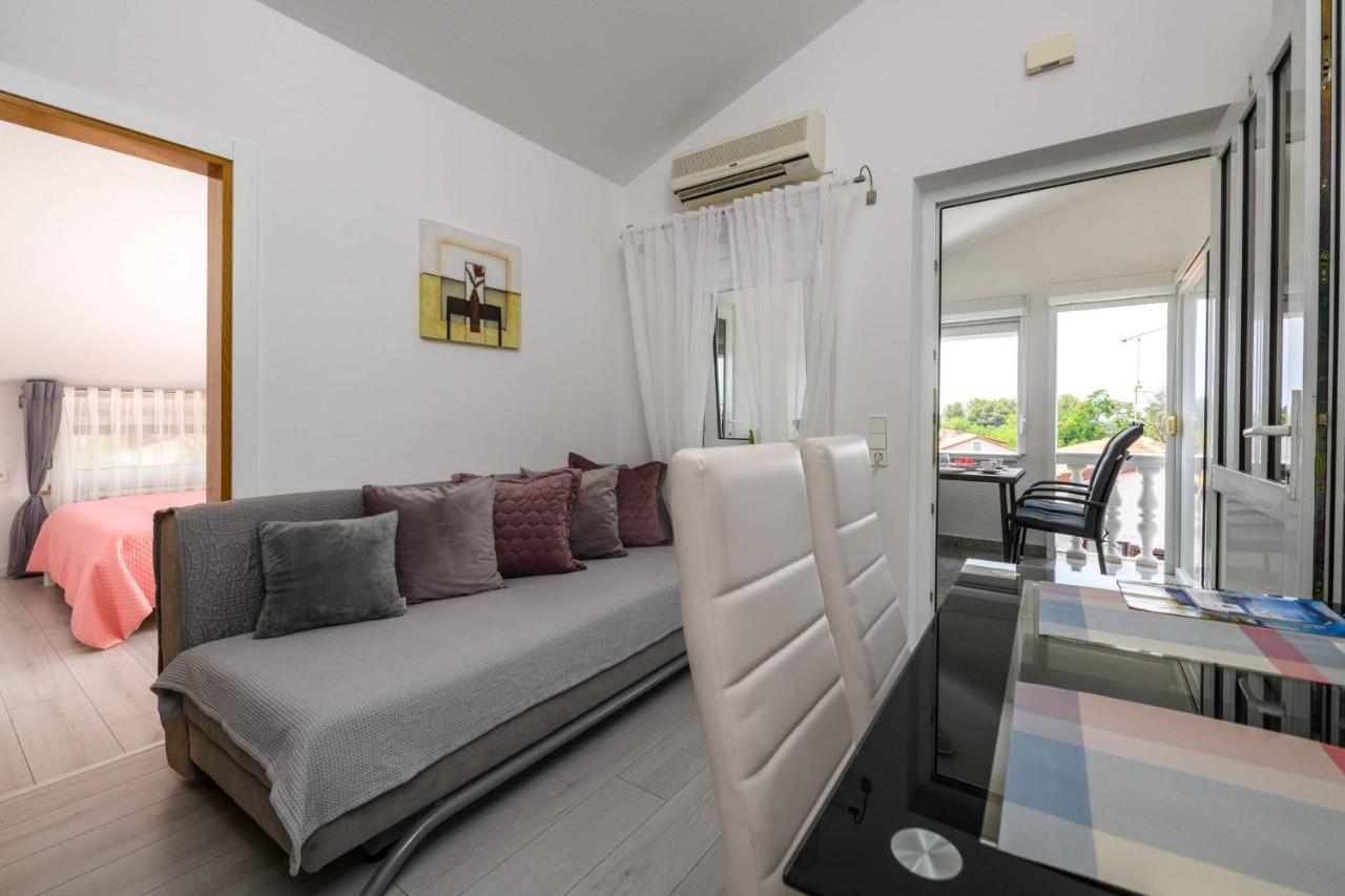 Apartments Somi Пореч Экстерьер фото