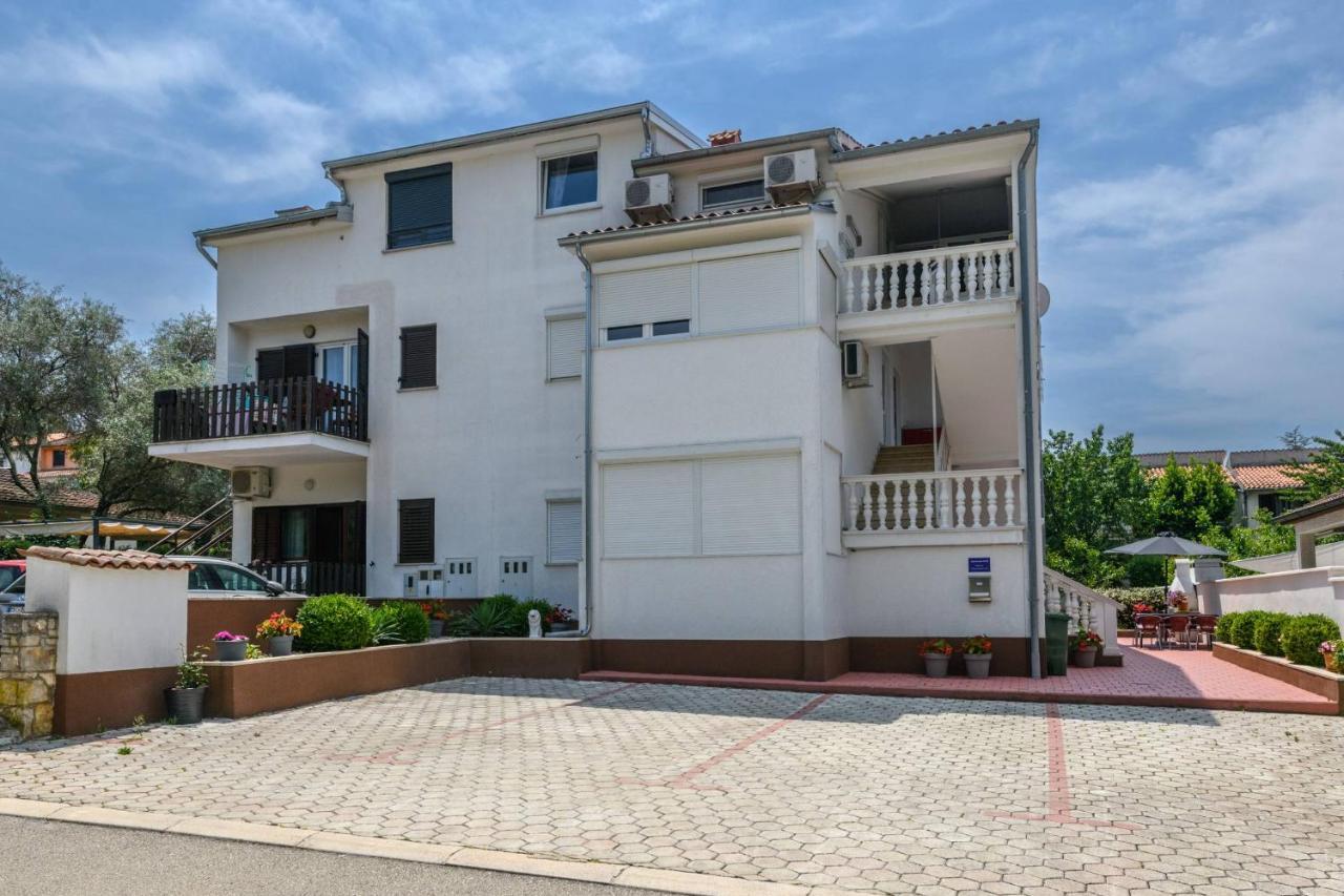 Apartments Somi Пореч Экстерьер фото